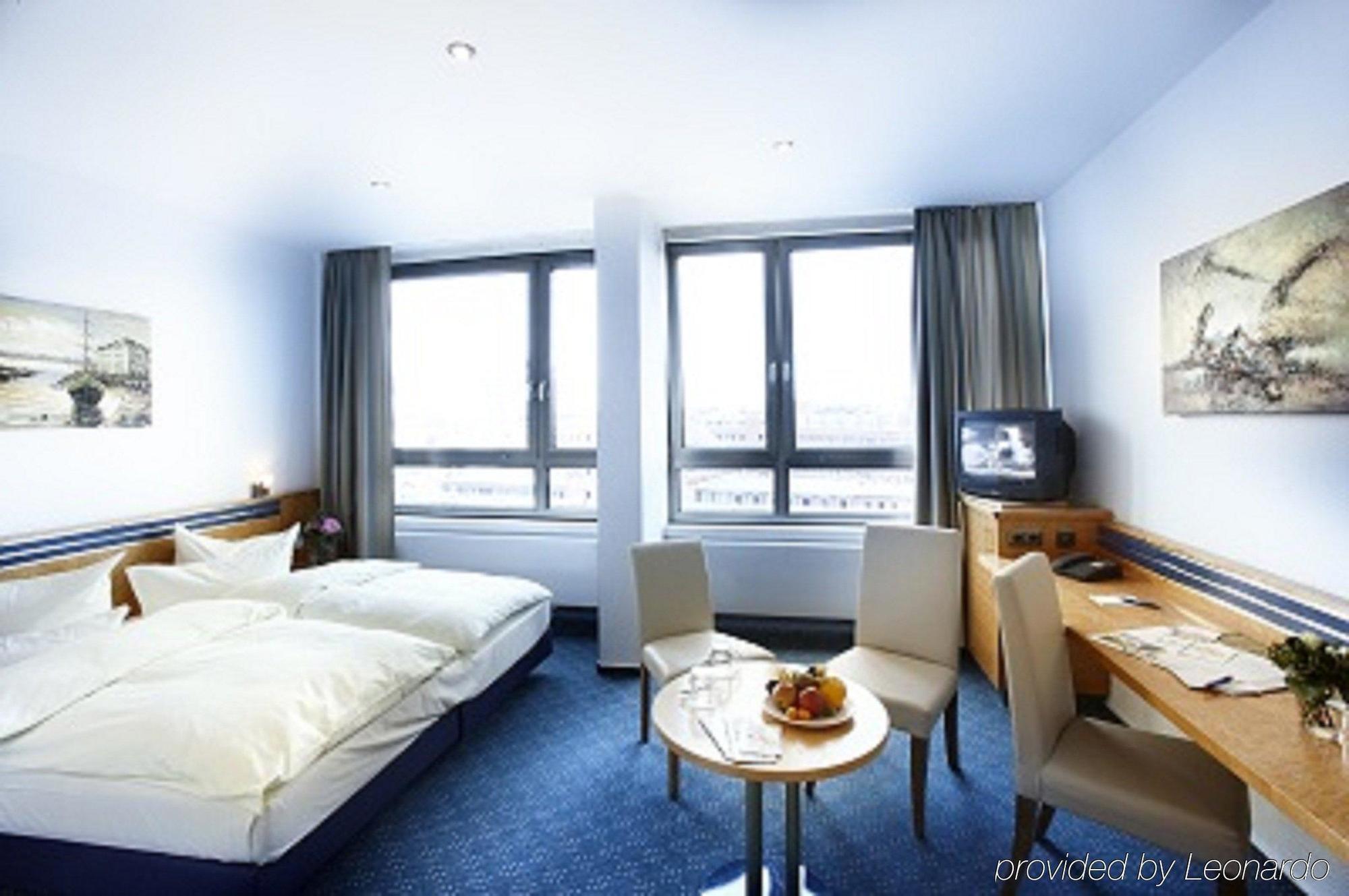 Hotel Astor Kiel By Campanile Exterior photo