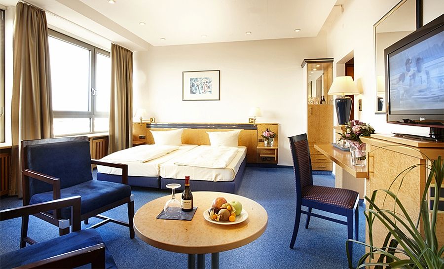 Hotel Astor Kiel By Campanile Exterior photo