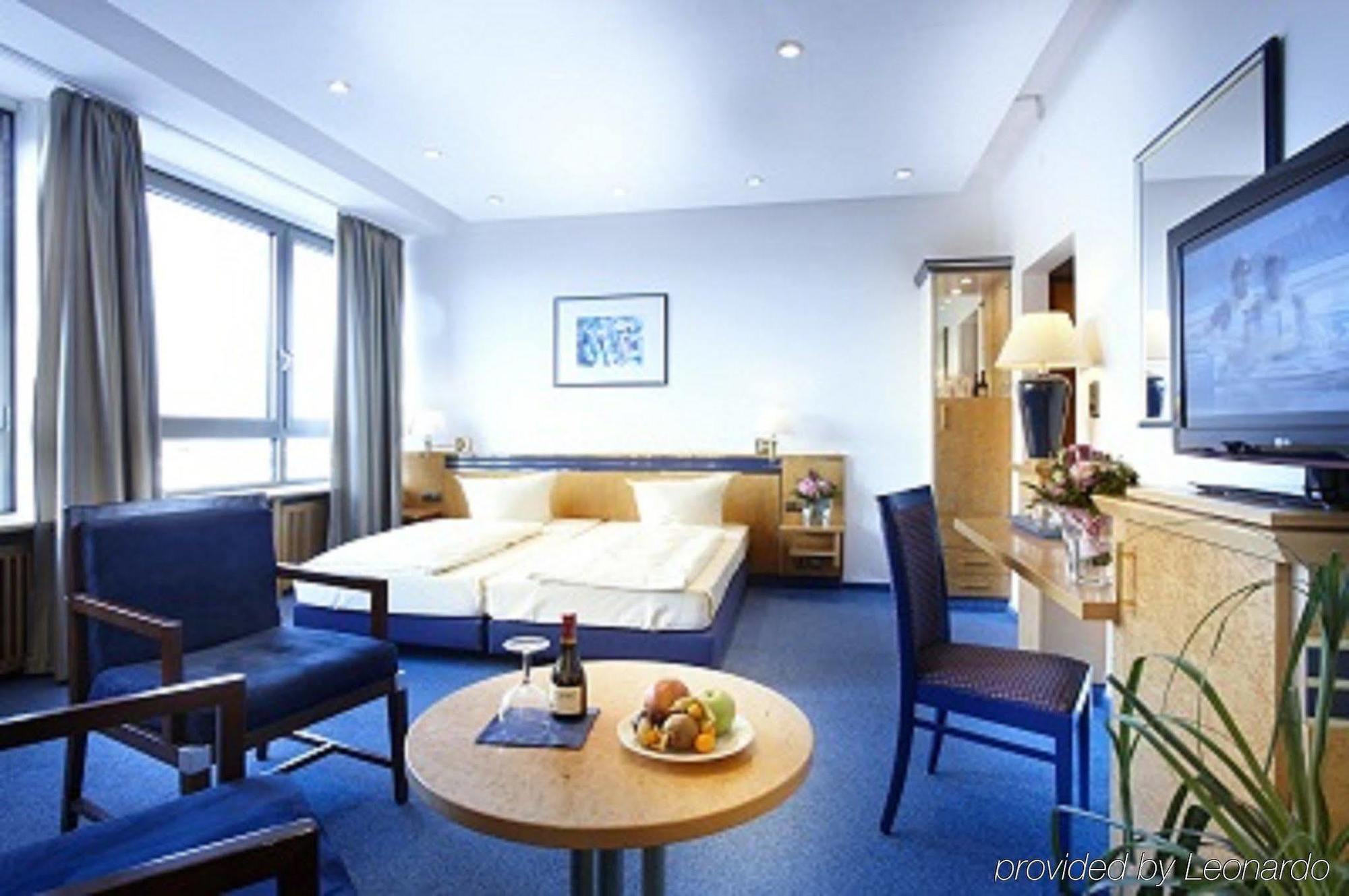Hotel Astor Kiel By Campanile Exterior photo